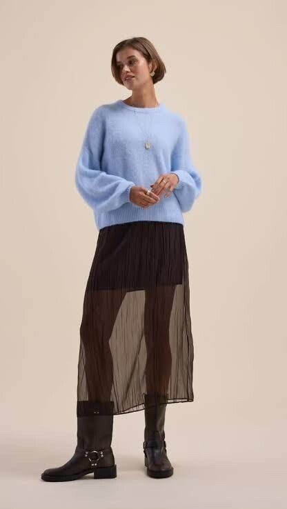 The Luxe Whisper Crew Neck