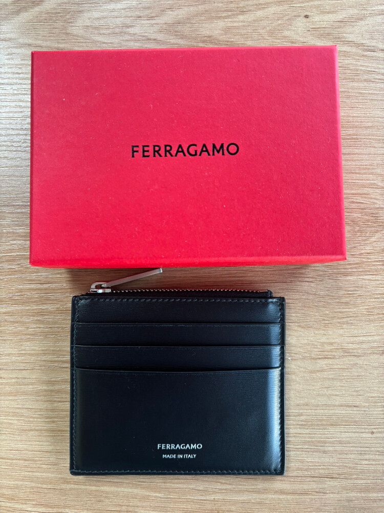 Salvatore Ferragamo Zip Top Cardholder Black
