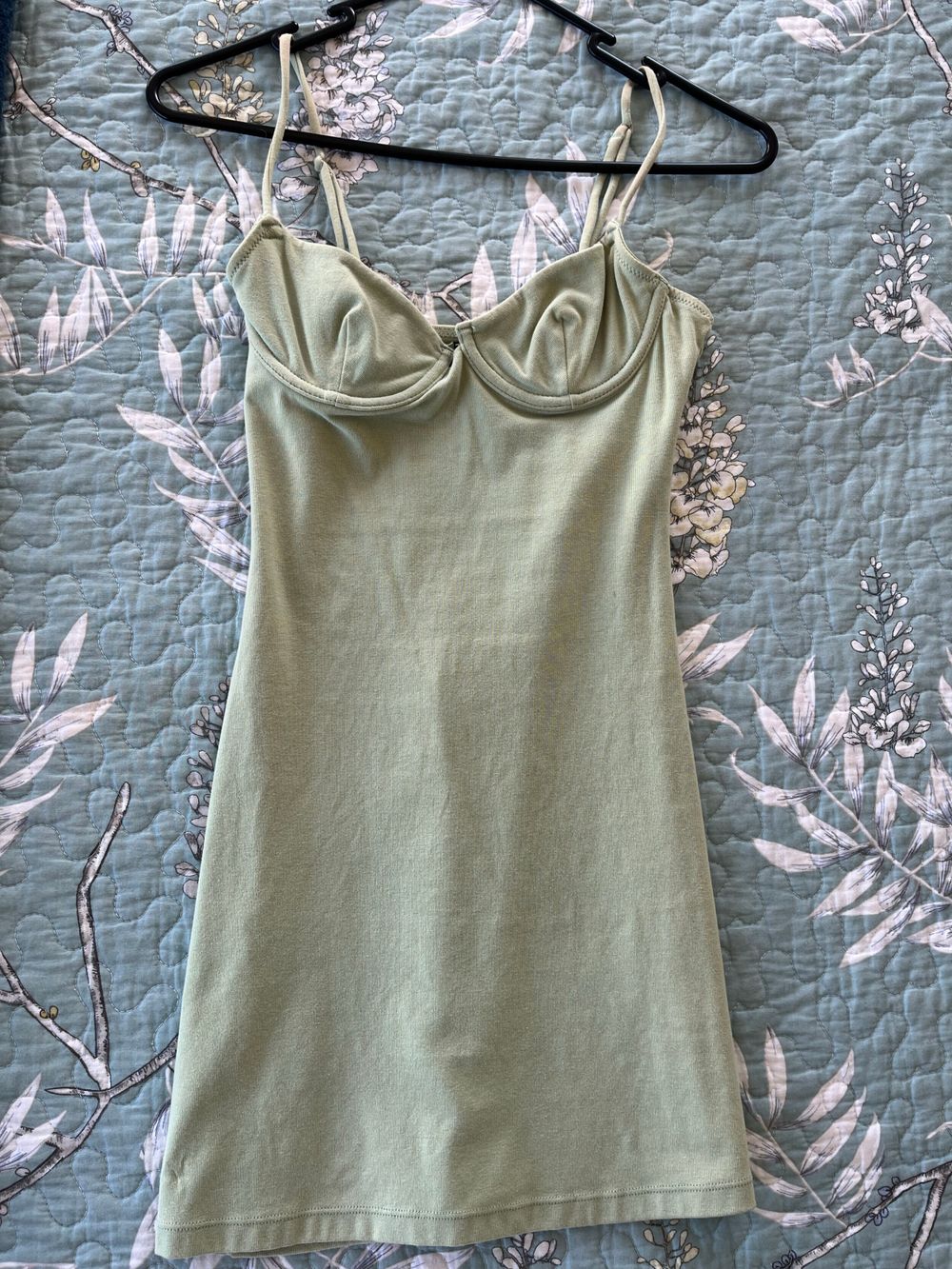 alice in the eve green dress White velvet slip on shoes