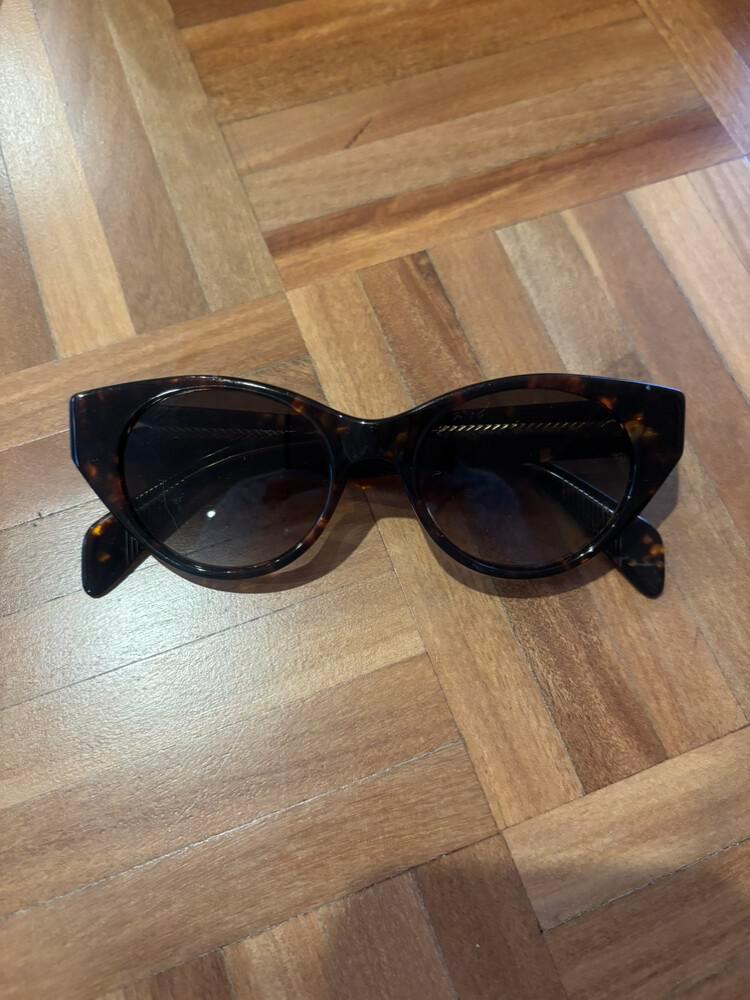 Rag & Bone - Rag & Bone Tortoise Shell Sunglasses on  display picture 1