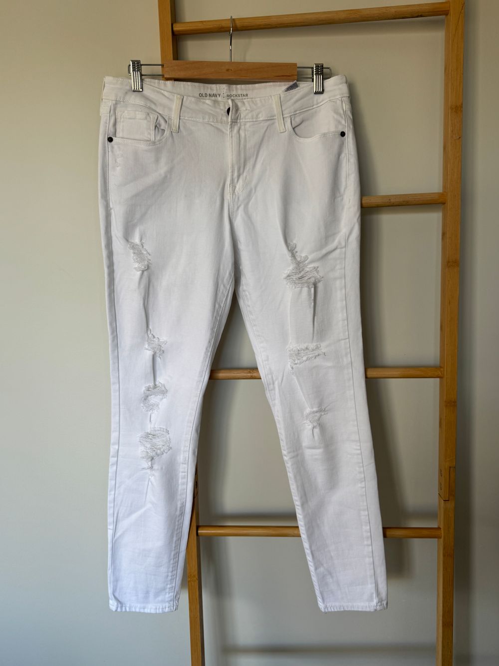 Old Navy White Distressed Jeans
