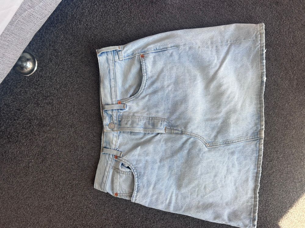 Levi’s denim mini skirt