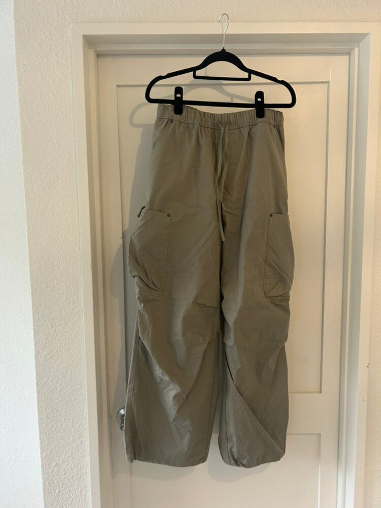 Urban Revivo Khaki Cargo Pants