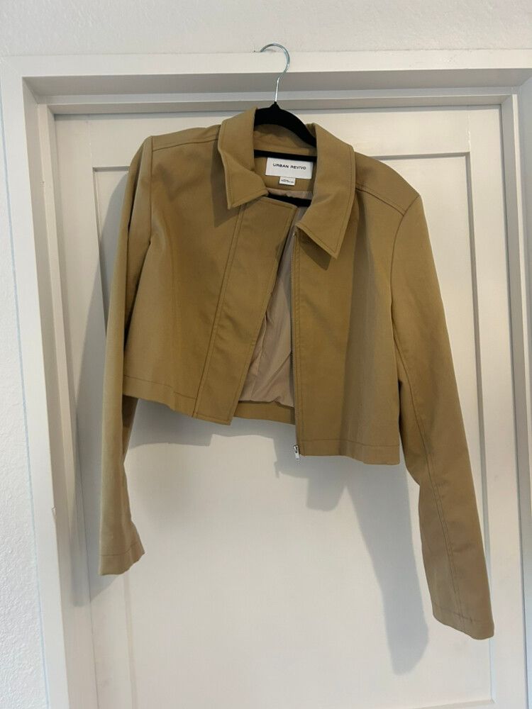 Urban Revivo cropped jacket