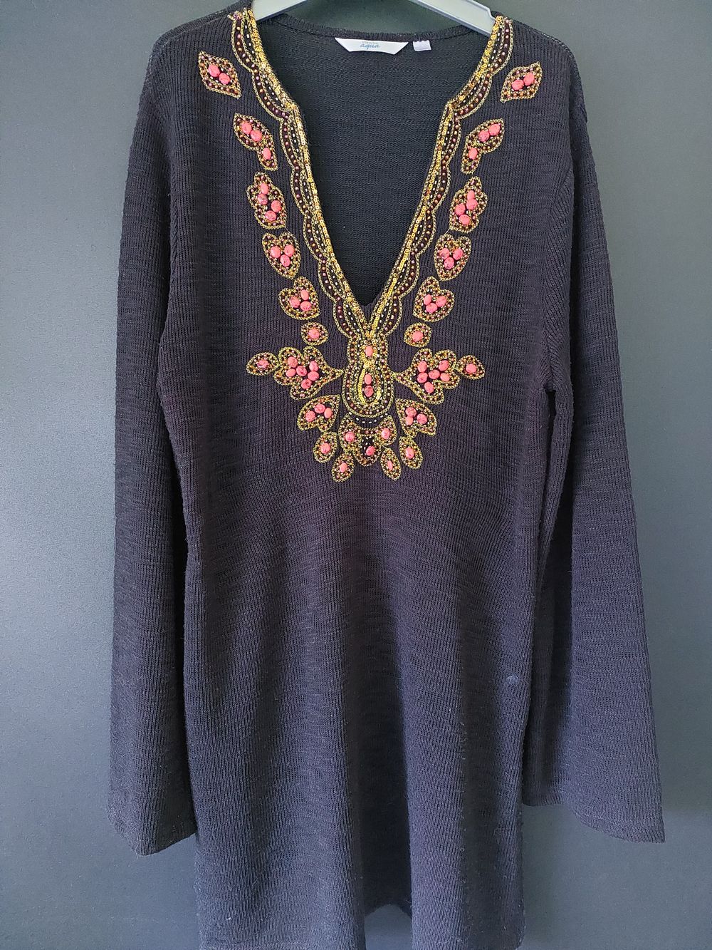 Beach kaftan knit with  handcrafted  neckine design