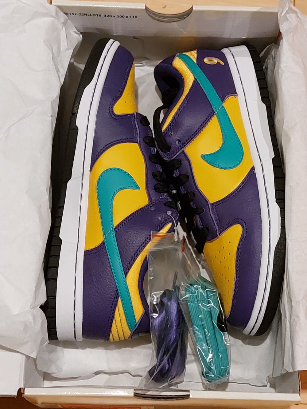 NIKE DUNK LOW Lisa  Leslie  edition