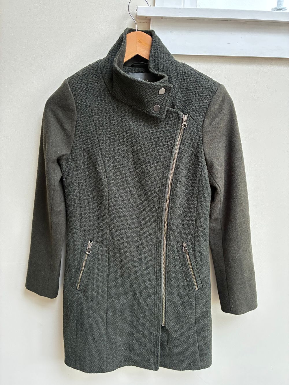 Brand new MAX wool coat