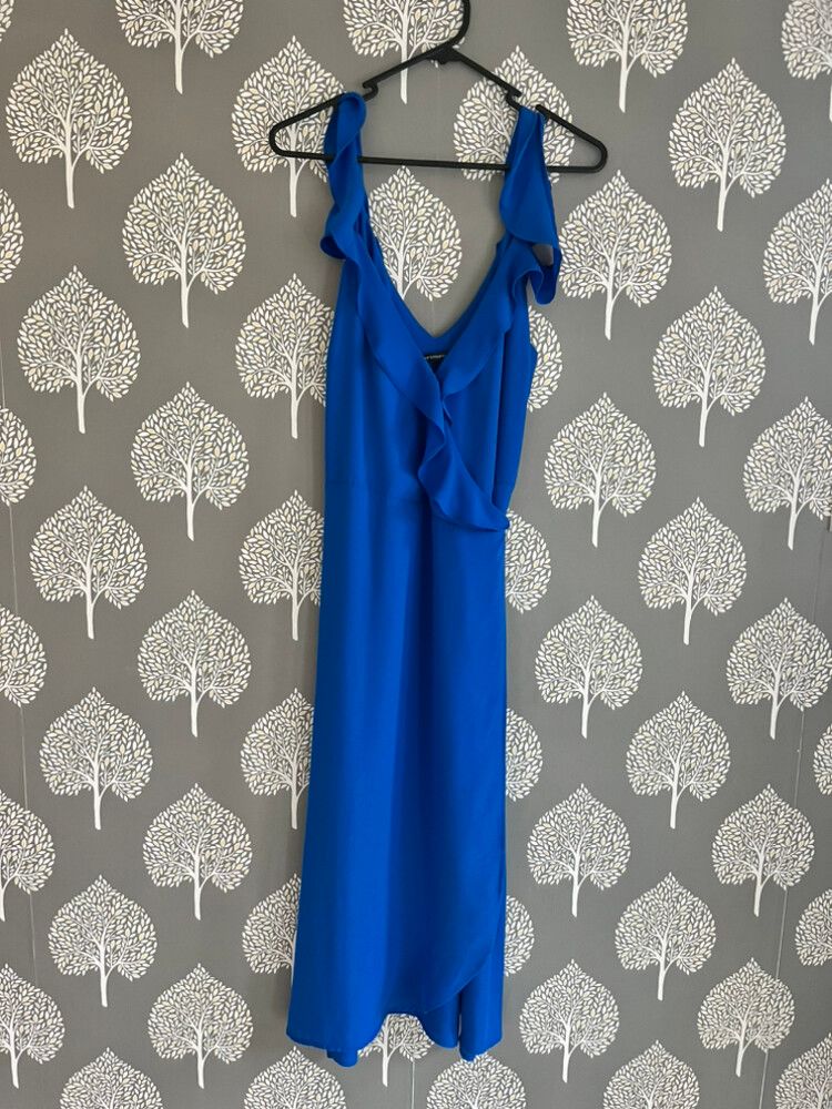 Portmans blue dress with ruffled detail. Size 12.