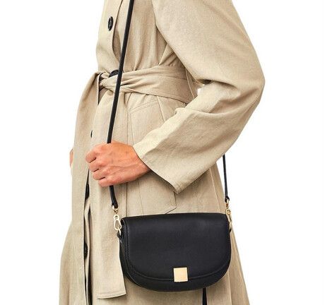OROTON VOYAGE Small SADDLE BAG Black Grained Leather Crossbody Strap Designer