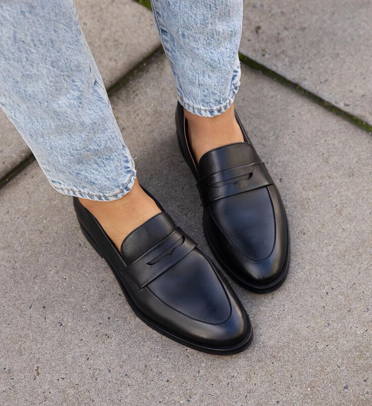 Bared Footwear hummingbird Black leather Loafers Flats Dress shoes Size 40 US 9