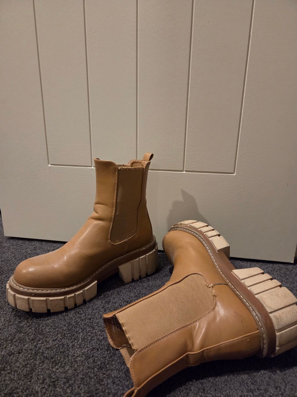 Tan/caramel boots