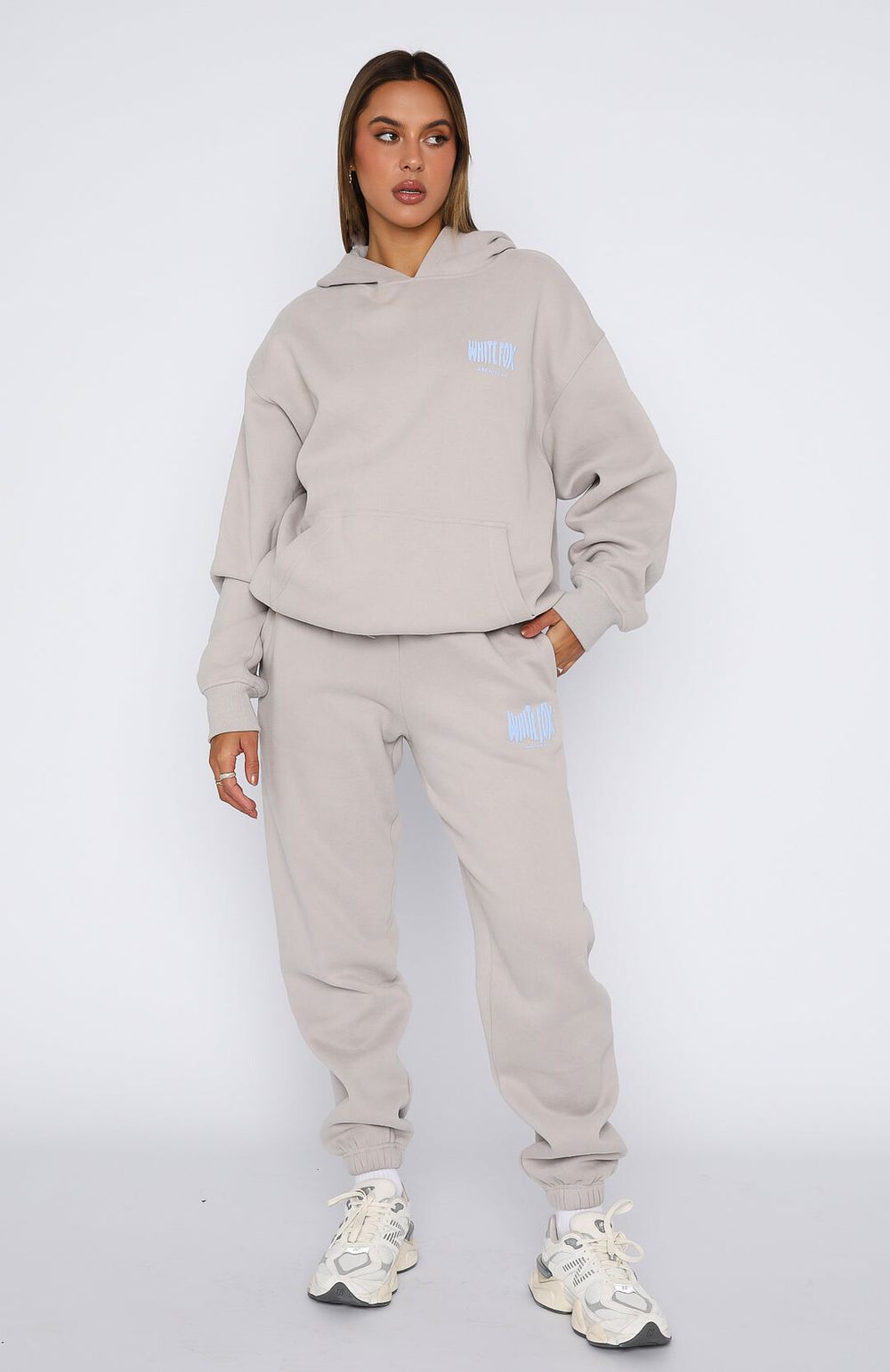White fox set