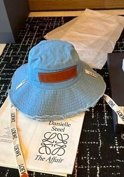 Bucket Hat