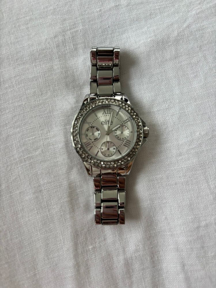 elite sliver watch