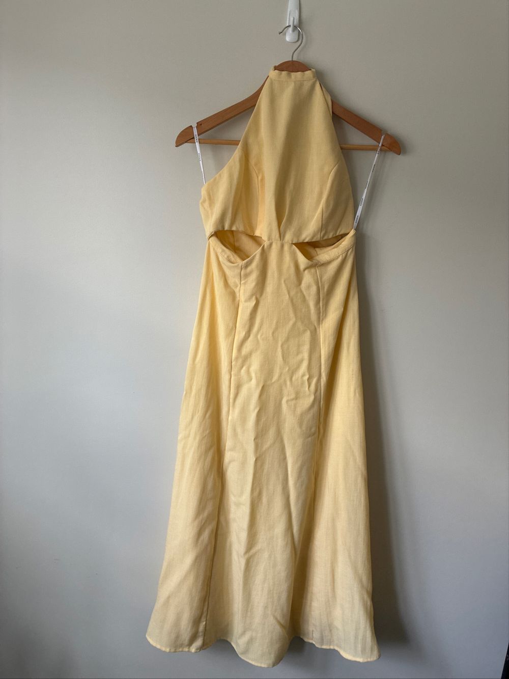 Kookai - Kookai Full Length Halter Neck Dress on Designer Wardrobe Kookai - Kookai Full Length Halter Neck Dress on Designer Wardrobe
