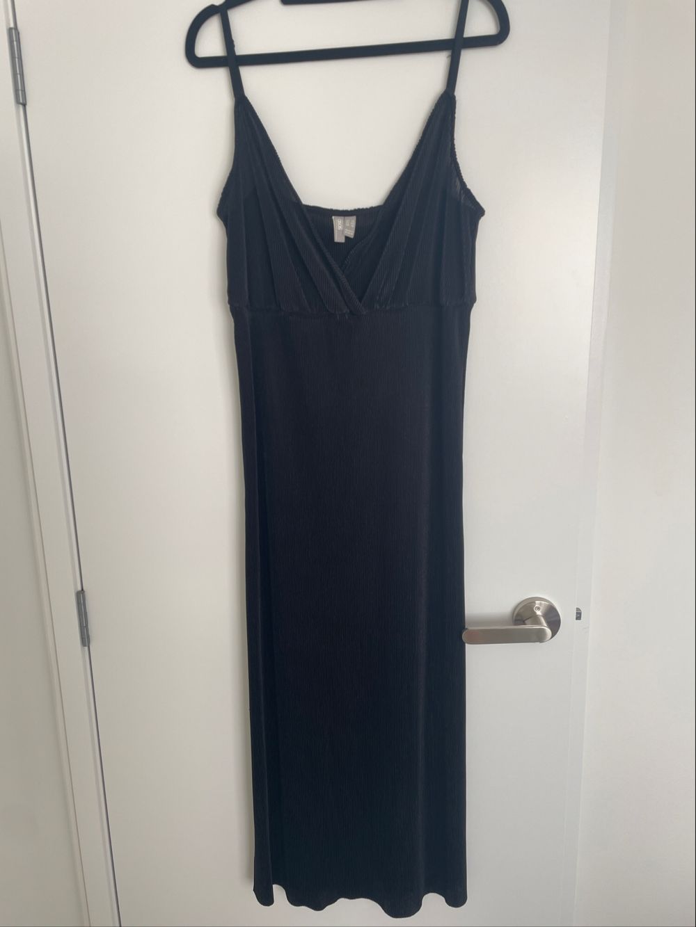 Black pleat dress