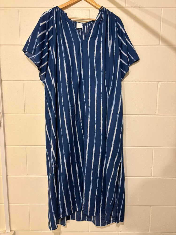 gina bacconi blue dress Gina Bacconi Blue Blake Floral Sequin Ankle Length Dress main image 0
