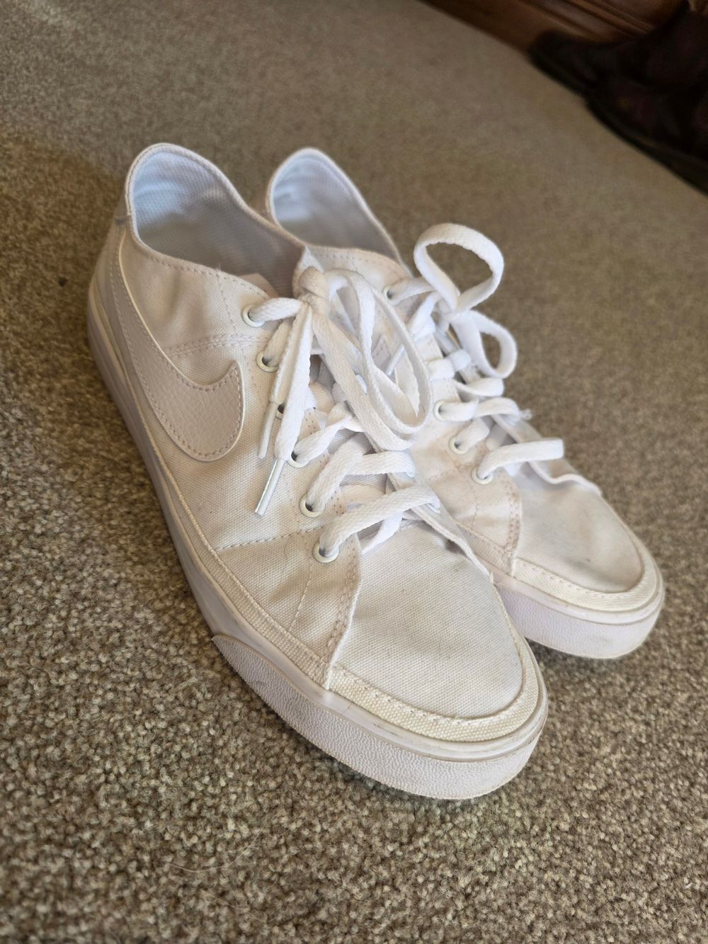 Nike White Sneakers Size US 10