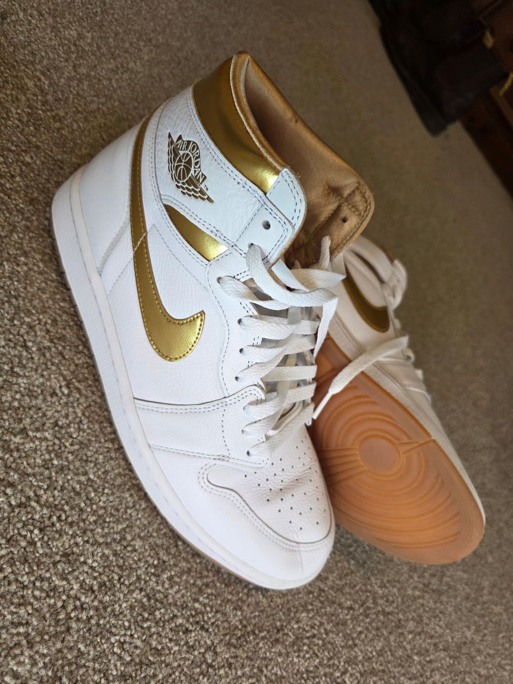 Nike White Gold Sneakers