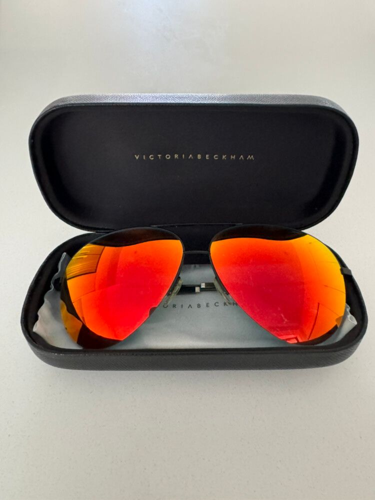 Victoria Beckham Red Sunglasses Authentic Victoria Beckham VB662S 610 Cat Eye Transparent Red  main image 3