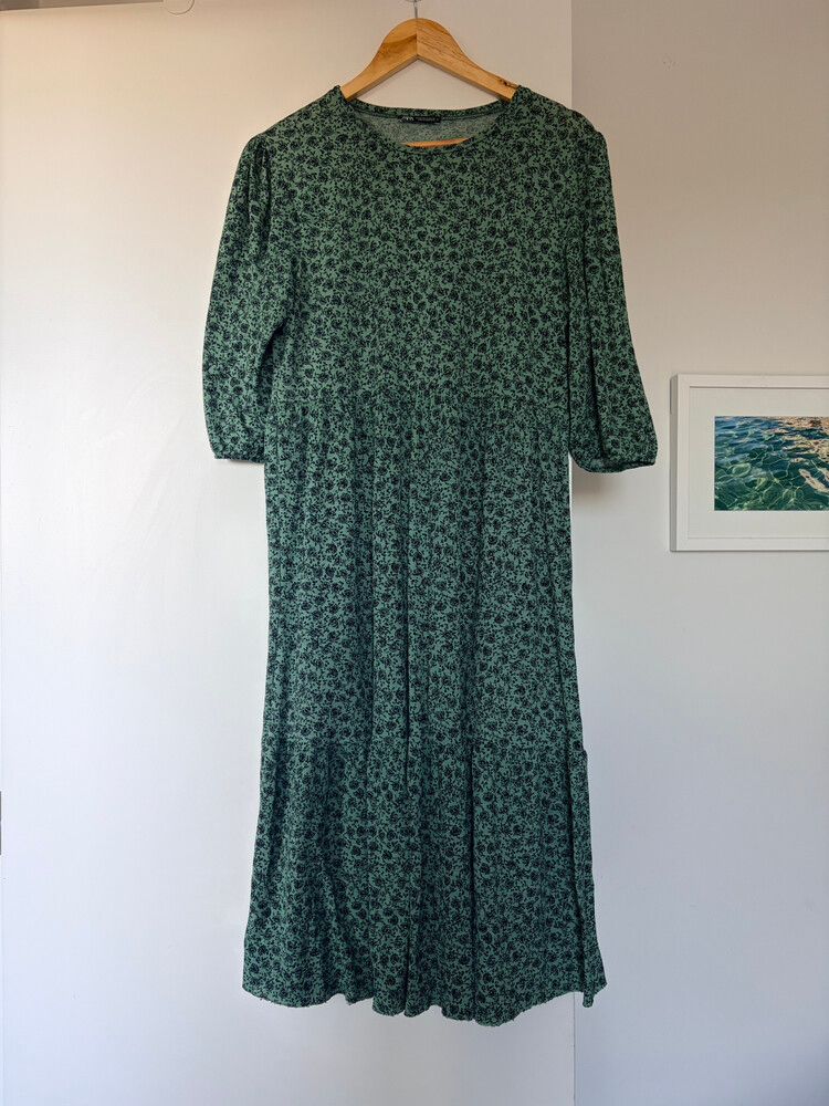 Zara - Zara Green Black Floral Dress on Designer Wardrobe