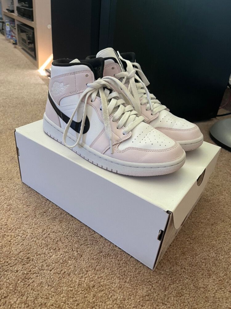 barely rose air jordan 1 mid