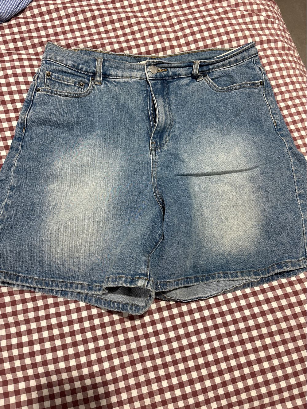 Max denim shorts size 12