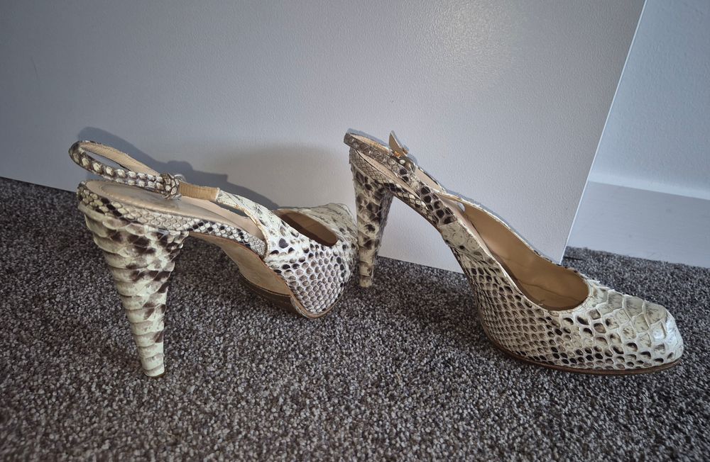 Rodo Italian Slingback Heels - Elegant & Timeless