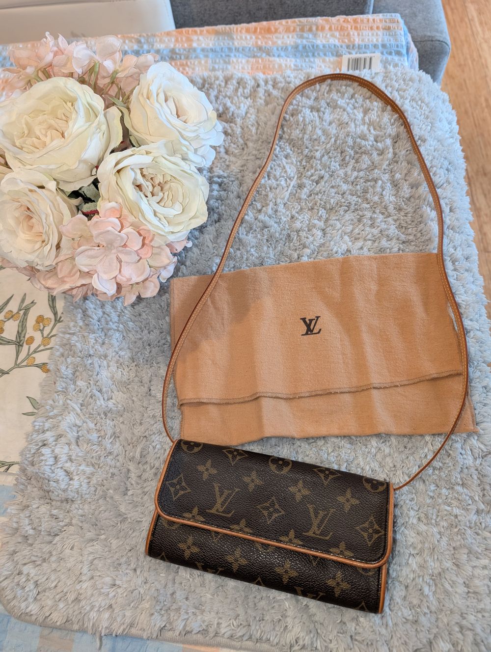 Louis Vuitton Monogram Pochette twin PM