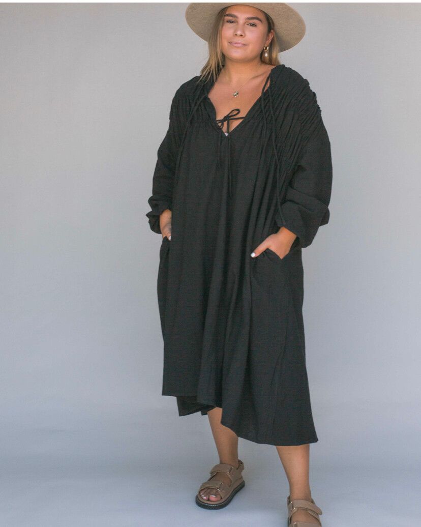 The Lullaby Club - PENNY SMOCK MIDI DRESS // JETT BLACK on