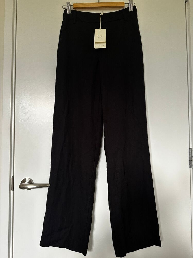 MAX Black Wide Leg Pants size 6