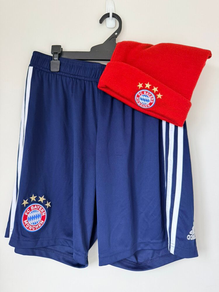 Bayern Munich football shorts and beanie