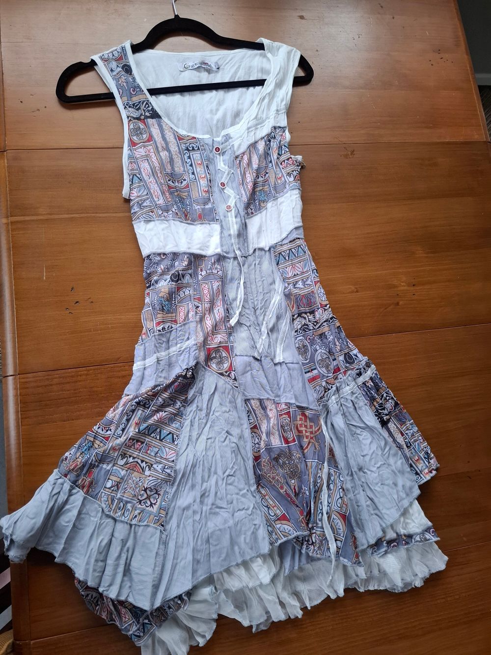 Beautiful French Dress from Europe - C'fait pour vous