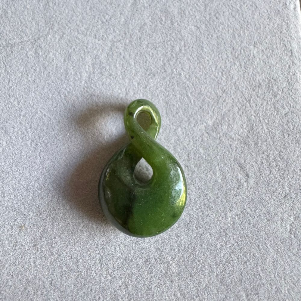 Pounamu Greenstone Twist Pendant