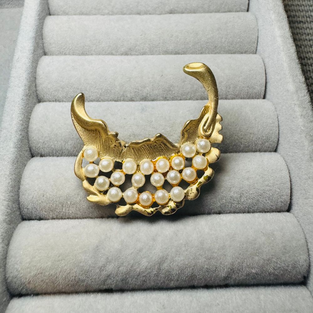 Vintage Gold Tone Faux Pearl Brooch