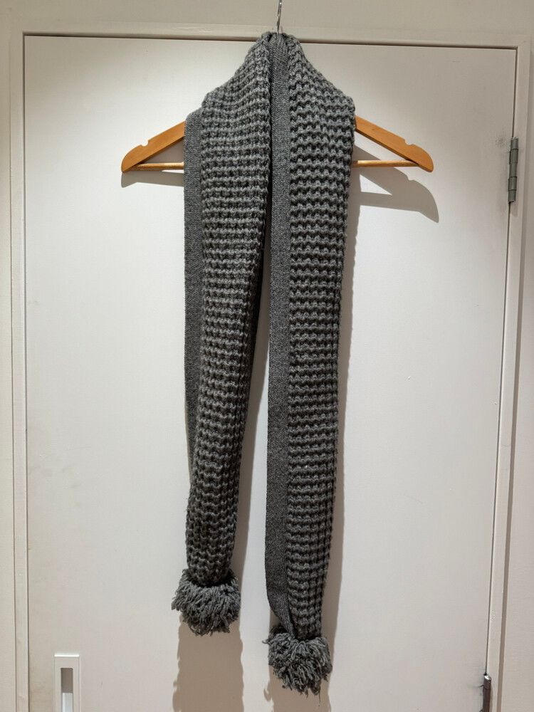 Country Road 100% wool scarf and hat
