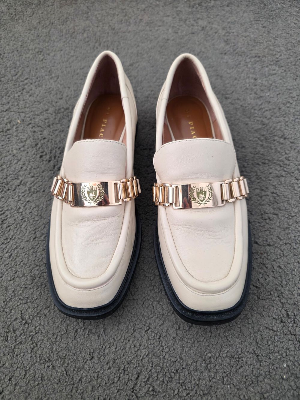 Mi Piaci Cream Leather Loafers