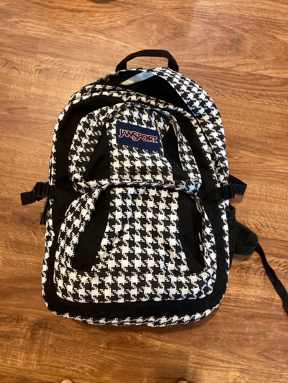 houndstooth backpack jansport Sherpani | Solstice | Anti-Theft Travel - Print The Solstice in Houndstooth brings a classic pattern into a backpack built for everyday travel JANSPORT Black White Houndstooth HALF