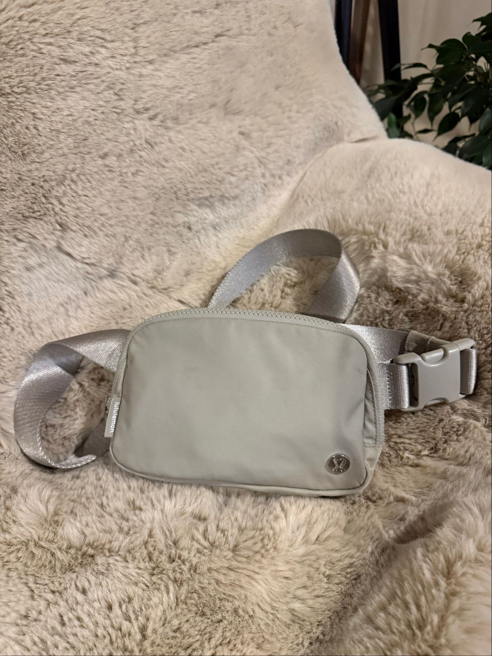 Lululemon Everywhere Belt Bag