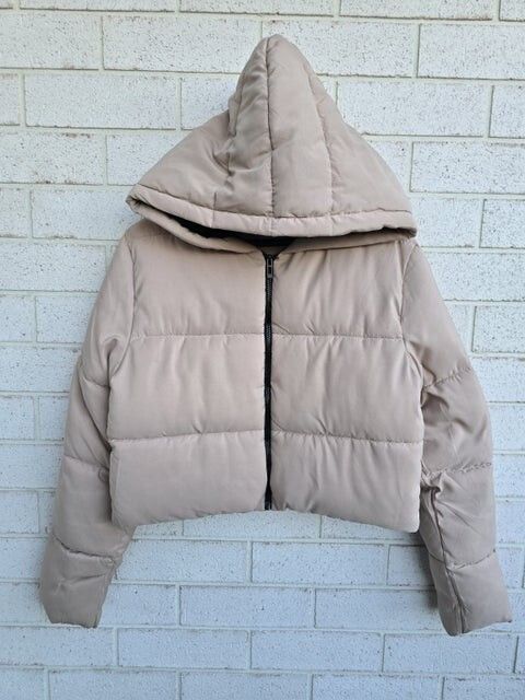 PRETTYLITTLETHING Cropped Hooded Puffer Jacket - Size M