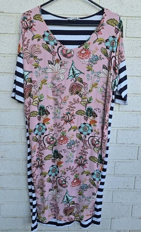 SEDUCE NZ Floral & Stripe Contrast Dress - Size 8