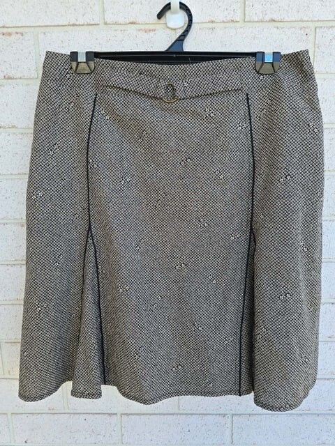 ANDREA MOORE Patterned A-Line Skirt Size 16