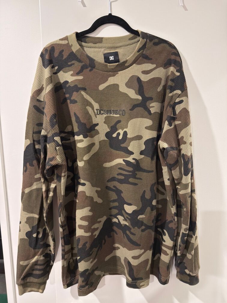 DC Camo Long Sleeve Top