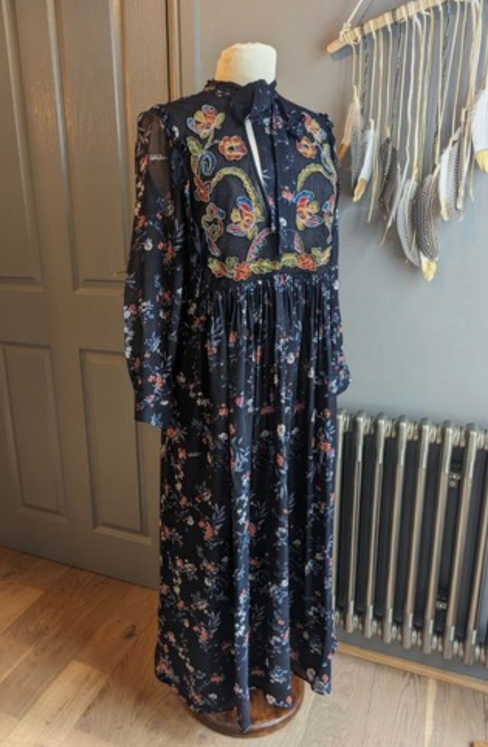 short floral embroidered dress Isela Floral Dress main image 0