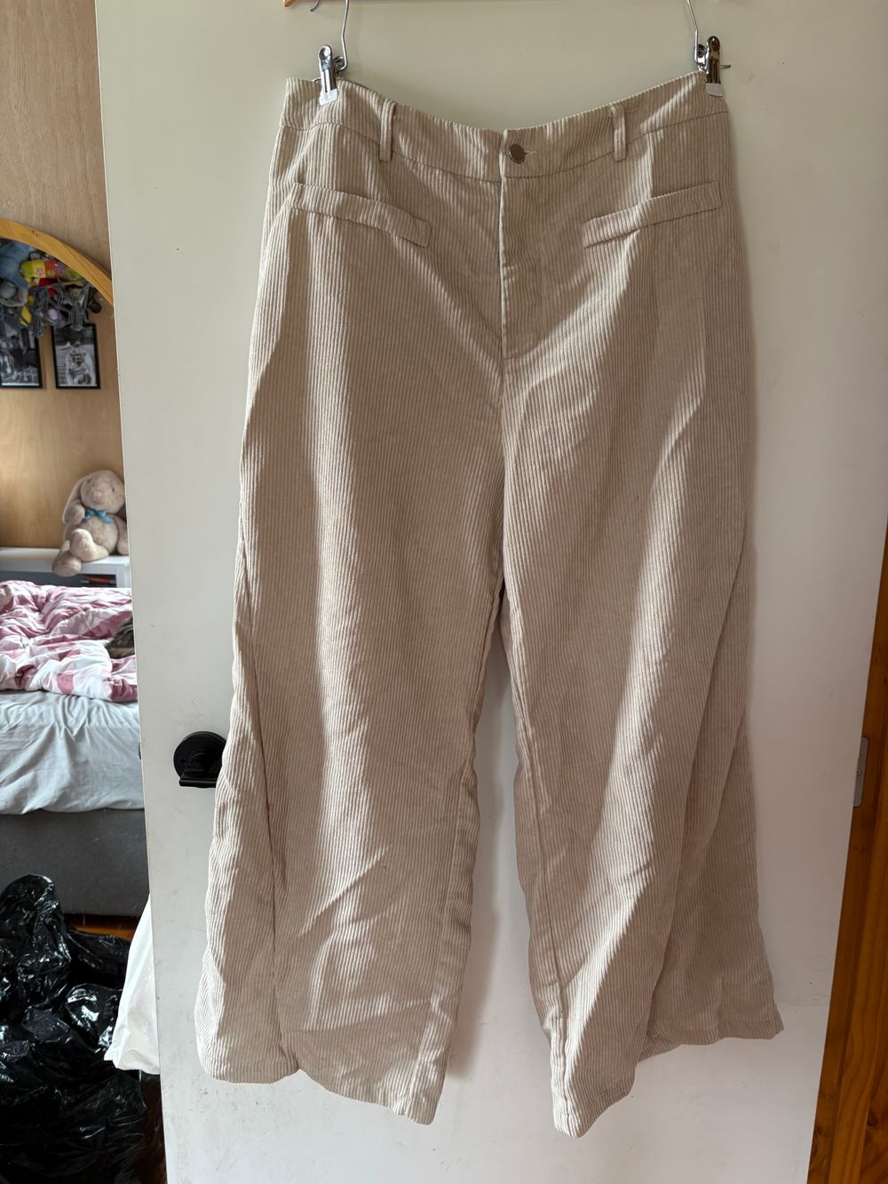 Wide leg pants