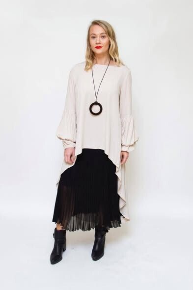 Brave and True, Cascade Long Top (Size M) Ecru