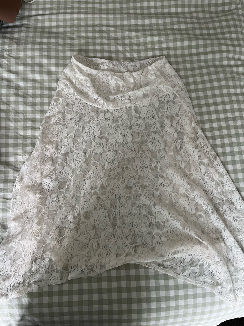 Lace skirt