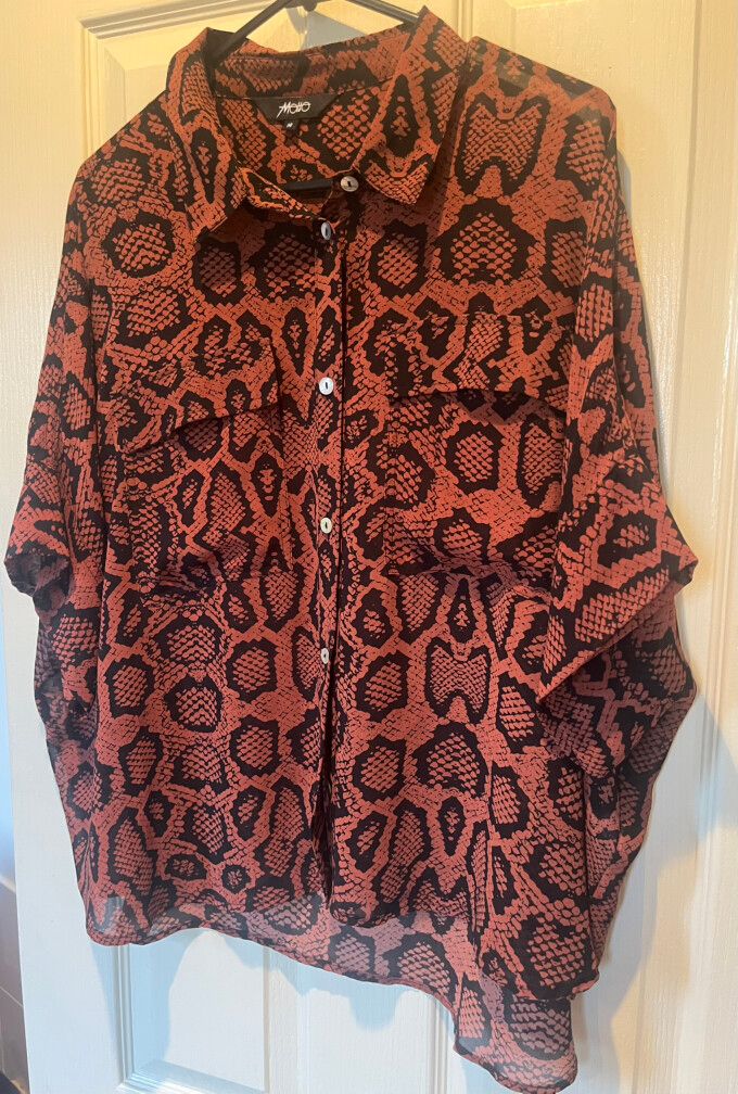 Motto Rust Animal Print Blake shirt size 14