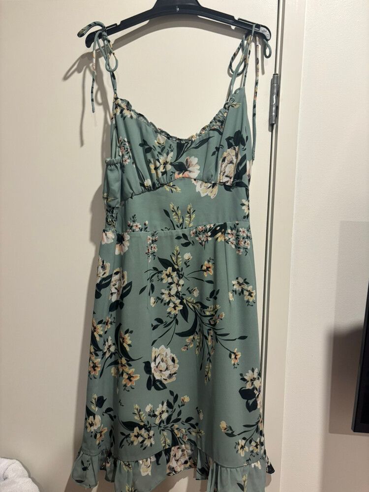 slim fit dress slacks Violeta Green Floral Midi Dress