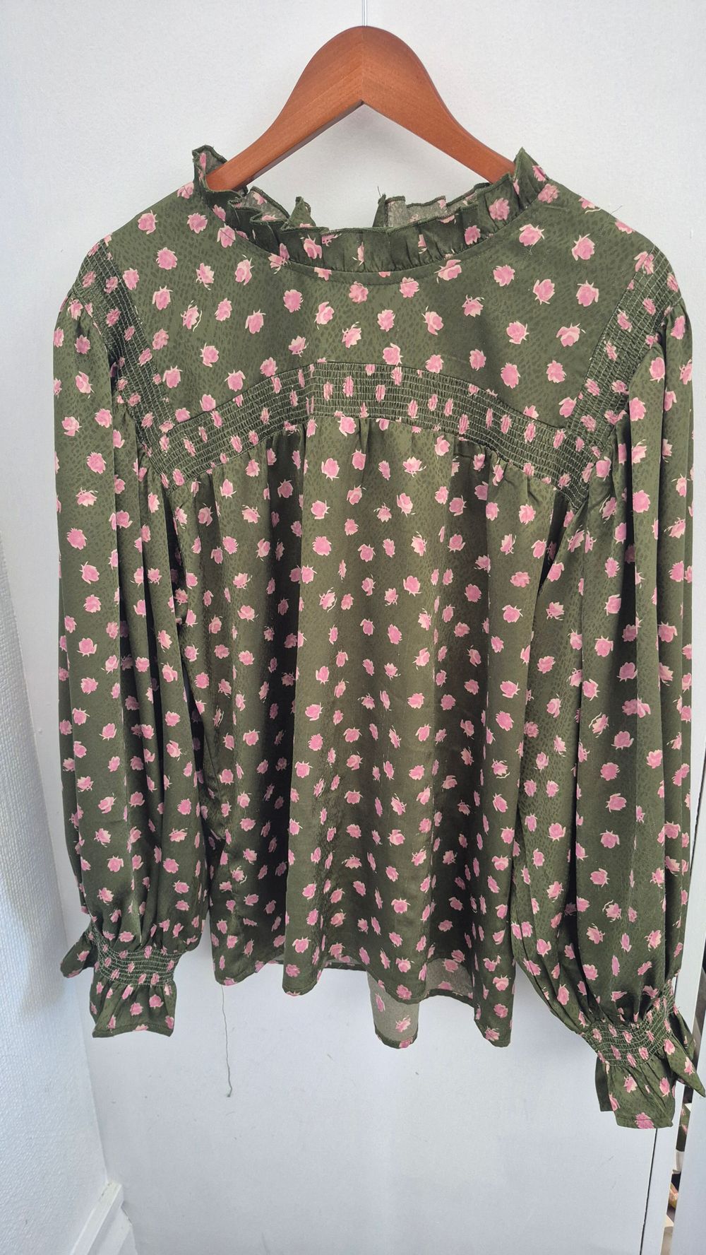 Leo & Be Green Floral Blouse